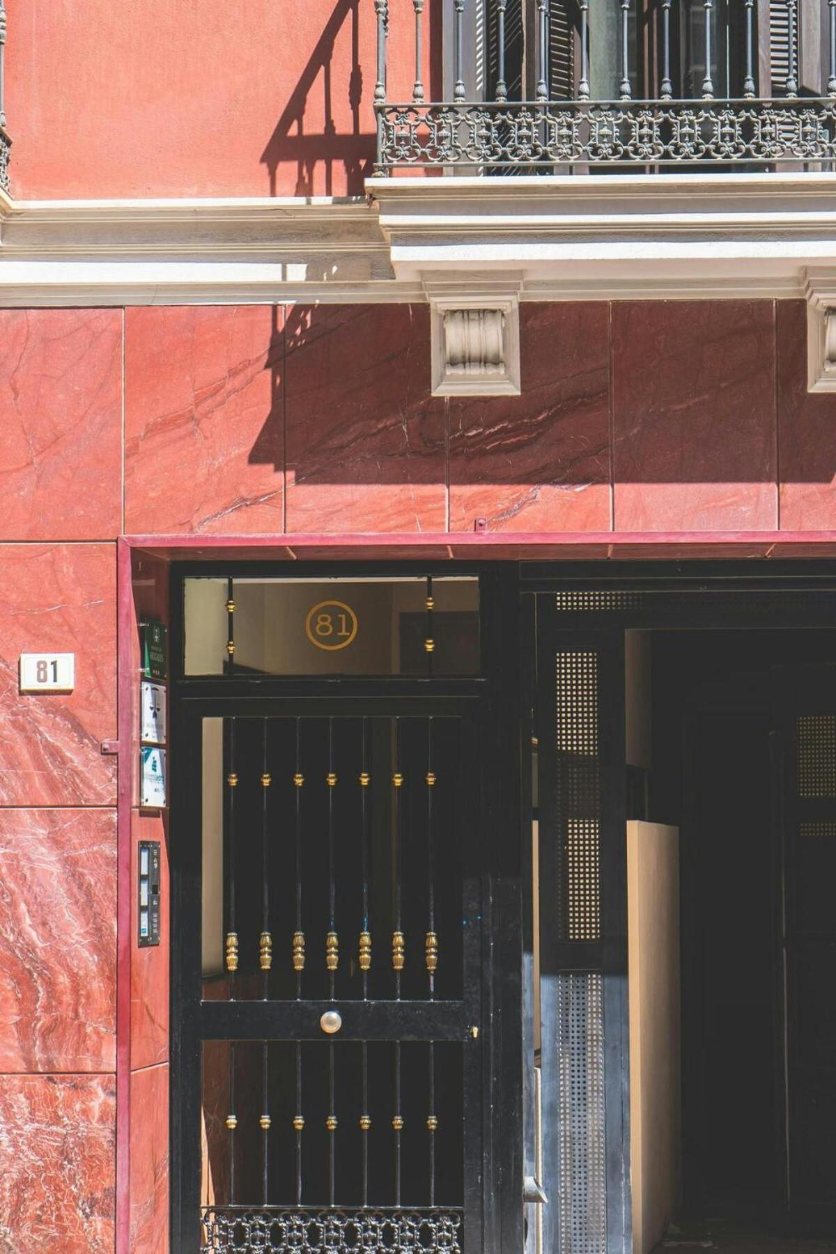 Centrico Apartamento En Calle Carreteria - Malaga Bagian luar foto